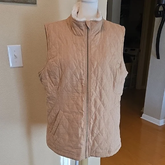 Coldwater Creek Quilted Tan Vest Size L - Picture 5 of 12